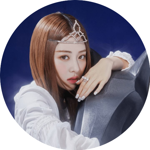 Huh Yunjin