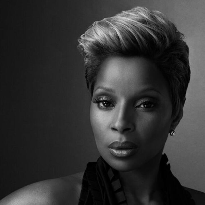 A 'Mary' Stylish Christmas:  Looks Inspired by Mary J. Blige