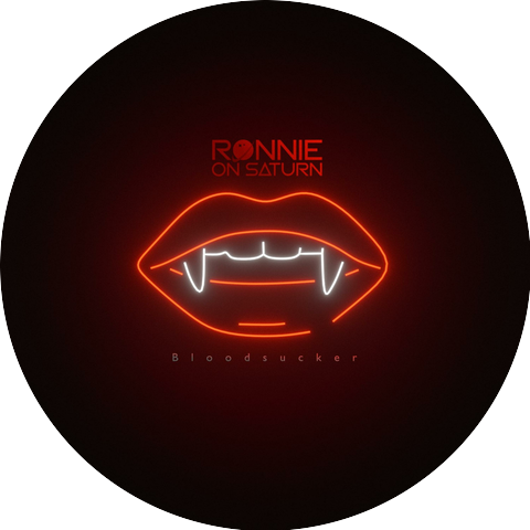 RONNIE ON SATURN
