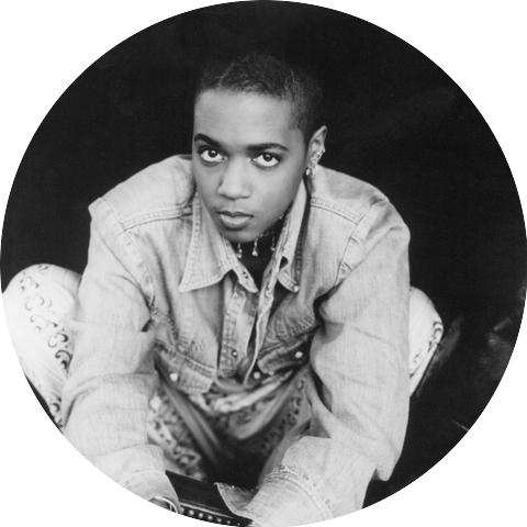Dionne Farris