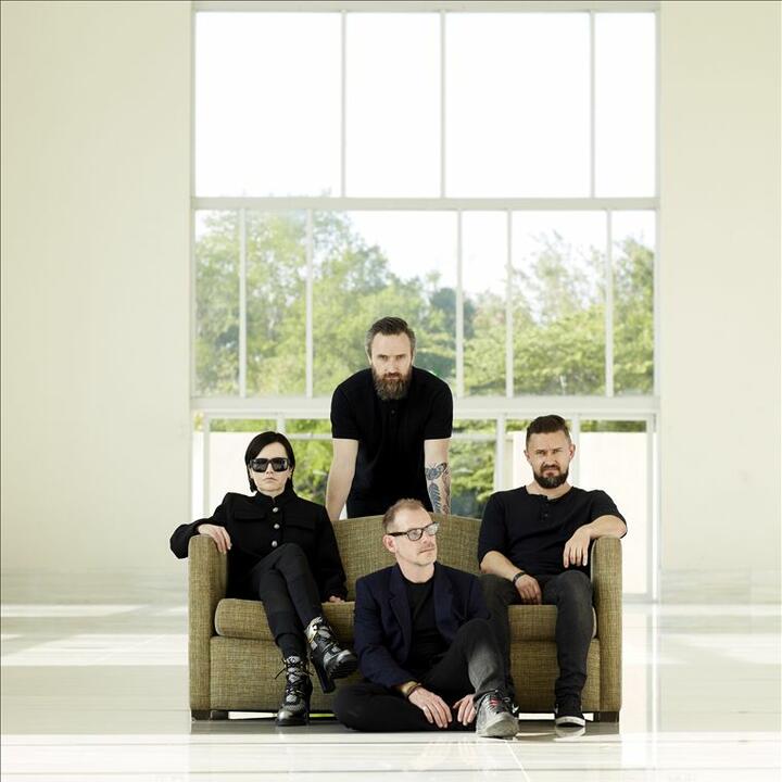 ♫ The Cranberries | iHeart