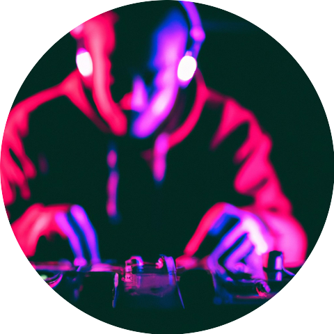 DJ Blovee