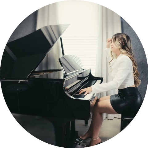 Melissa Pianist