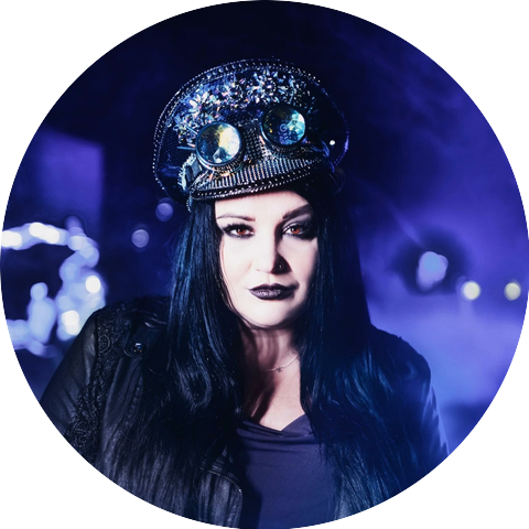 Kami Van Halst