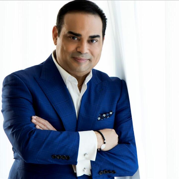 La Mosca Tse-Tse & Gilberto Santa Rosa