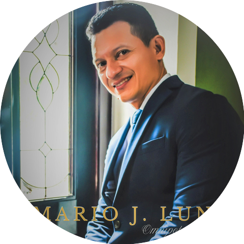 Mario J Luna