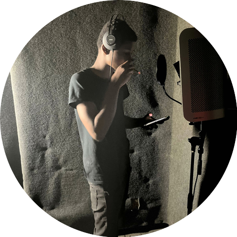 Smiley from da 9 presents Dgm Dee