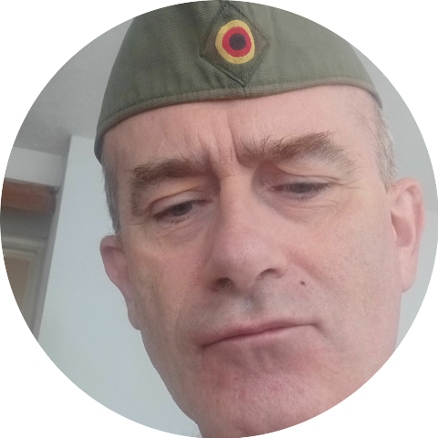 Dave Medallion Man