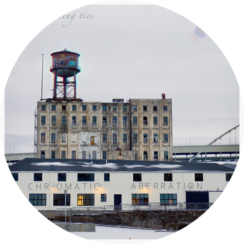 Sanyi, Twisting Ties