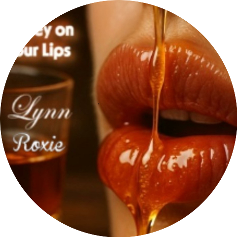 Lynn Roxie