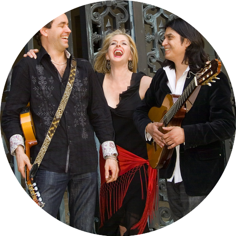 Trio Caliente