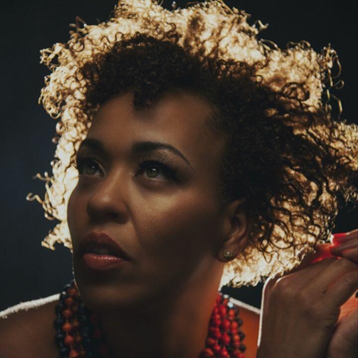 Maya Azucena