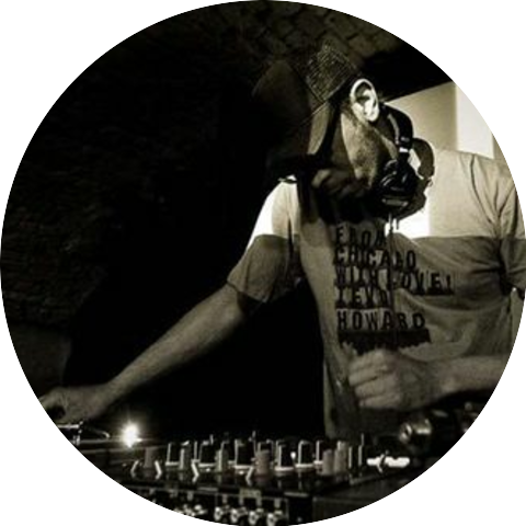 Tevo Howard
