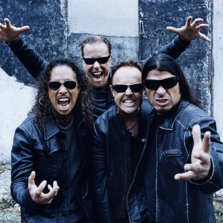 ♫ Metallica