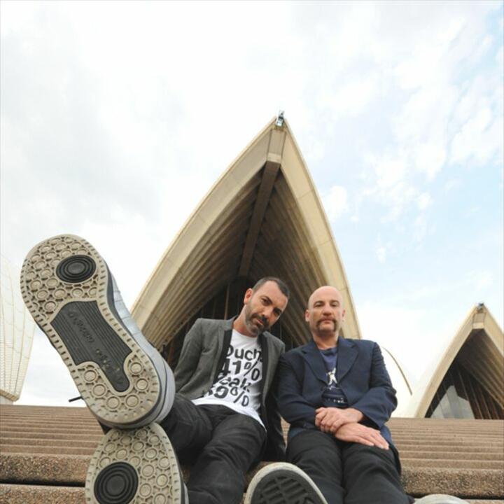 Itch-E & Scratch-E