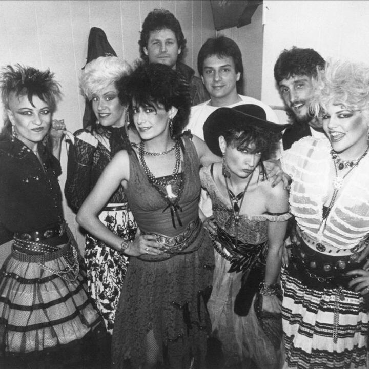 Rosie Flores