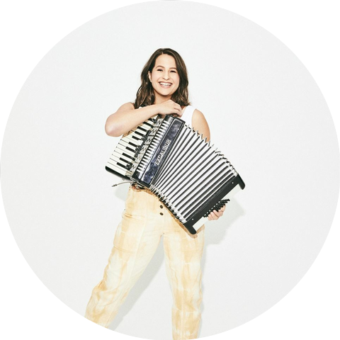 Shaina Taub