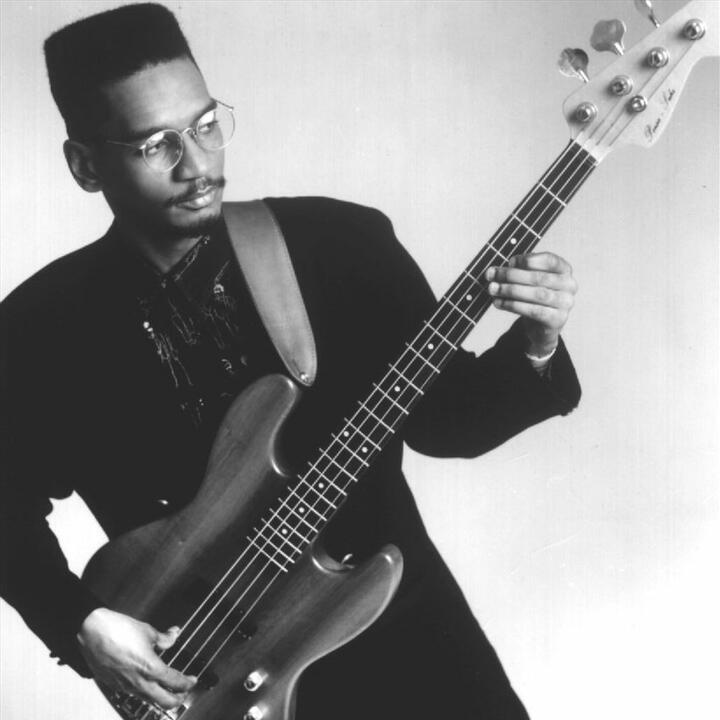 Victor Bailey