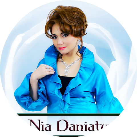 Nia Daniaty
