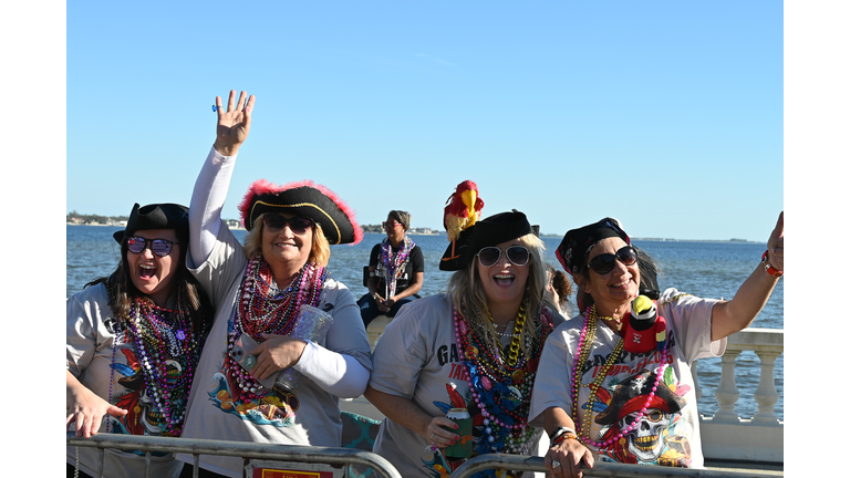 Gasparilla 2025 Happy Faces & beads! 