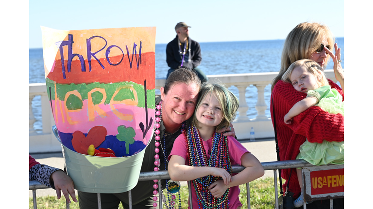 Gasparilla 2025 Happy Faces & beads! 