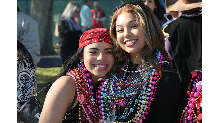 Gasparilla 2025 Happy Faces & beads! 