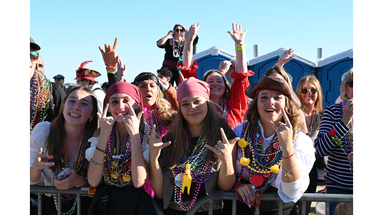 Gasparilla 2025 Happy Faces & beads! 