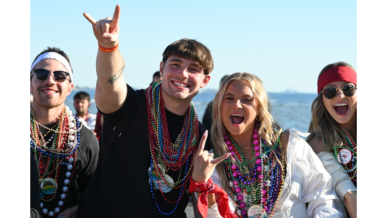 Gasparilla 2025 Happy Faces & beads! 