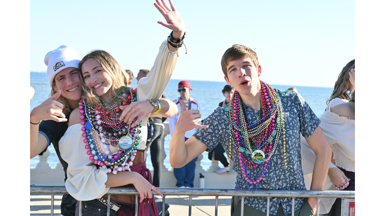 Gasparilla 2025 Happy Faces & beads! 