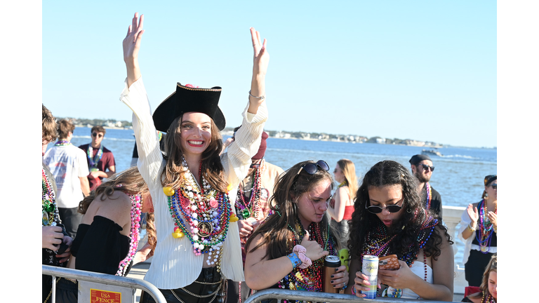 Gasparilla 2025 Happy Faces & beads! 