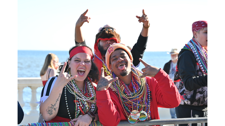 Gasparilla 2025 Happy Faces & beads! 