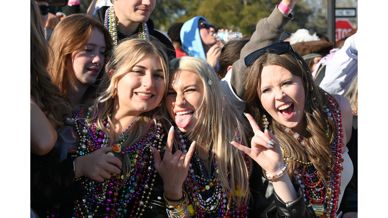 Gasparilla 2025 Happy Faces & beads! 