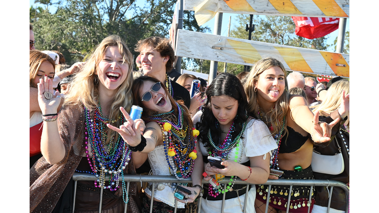 Gasparilla 2025 Happy Faces & beads! 