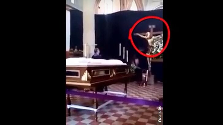 Video: Jesus Statue in Mexico Moves Its Head?