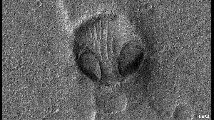 Odd 'Alien Face' Spotted on Mars