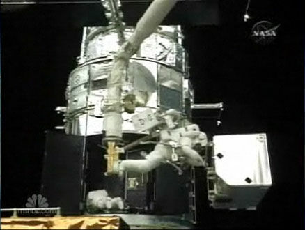 Complex Hubble Spacewalk a Success
