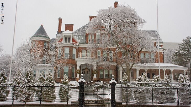 NY Governor Hints at Haunted Mansion