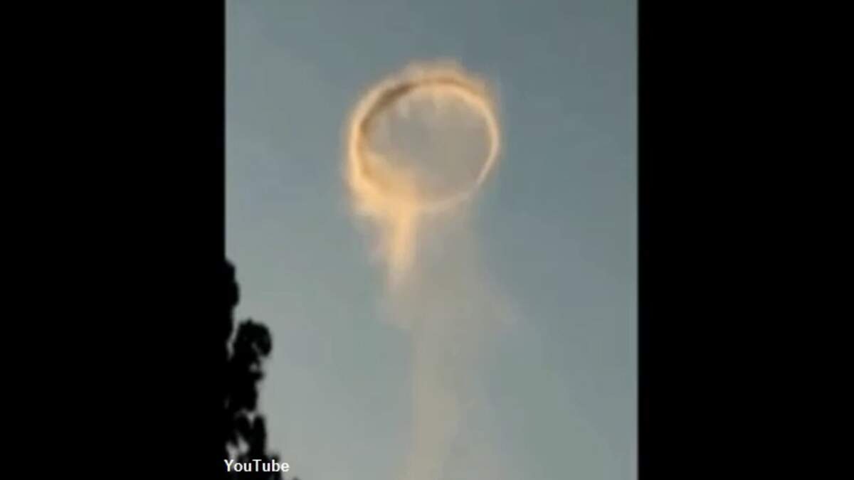 Odd Cloud Ring Spotted Over China Coast to Coast AM