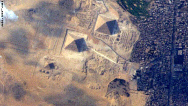 Astronaut's Breathtaking Photo of Great Pyramids