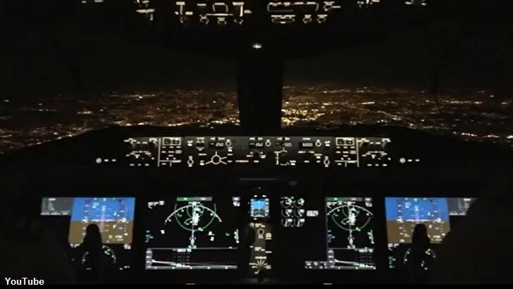 Listen: Multiple Pilots Report Puzzling UFO Near Ireland