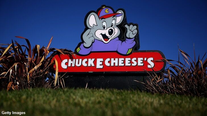 Chuck E. Cheese's Denies Bizarre 'Recycled Pizza' Conspiracy Theory