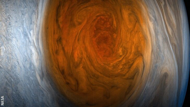 Juno Eyes the 'Great Red Spot'