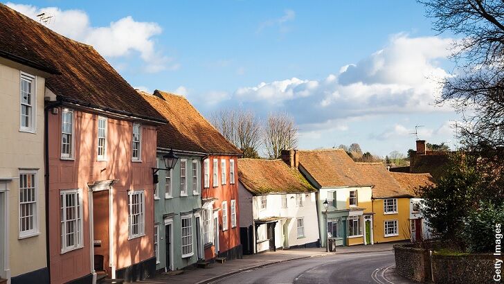British Village Baffled by Sudden Influx of Tourists