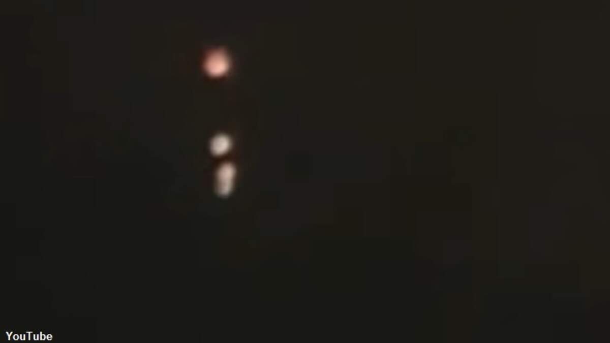 Video: Puzzling Lights Filmed Over Mesa | Coast to Coast AM