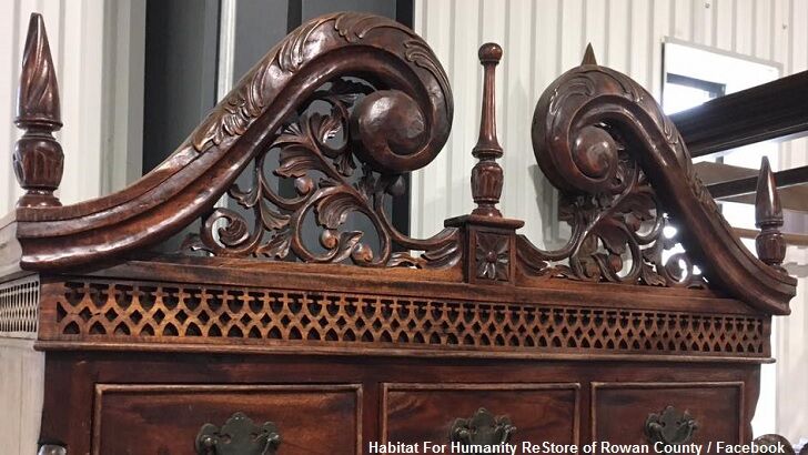 'Haunted' Dresser for Sale in NC
