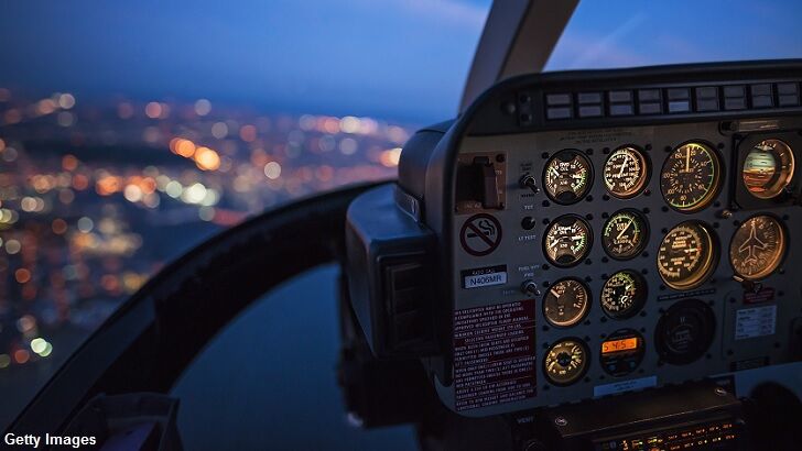 Listen: Pilot Spots UFO Near Las Vegas