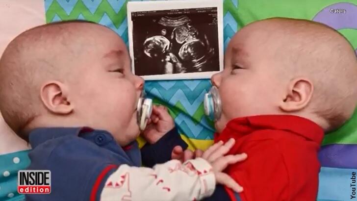 Twins holding hands: Photos that show power of twin bond