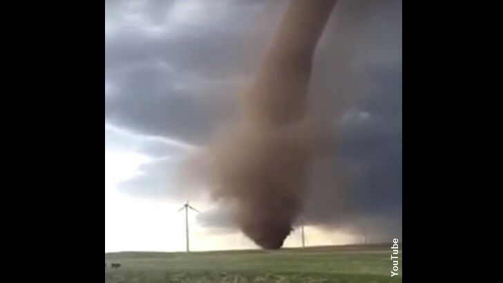 Watch: Colorado Woman Films Tornado Forming
