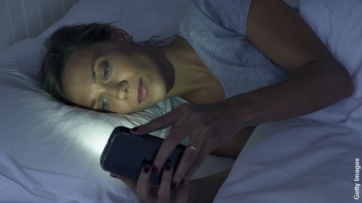 Odd Cell Phone Habit Causes Temporary Blindness