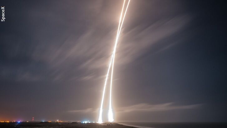 SpaceX Falcon 9 Rocket Makes Historic Landing